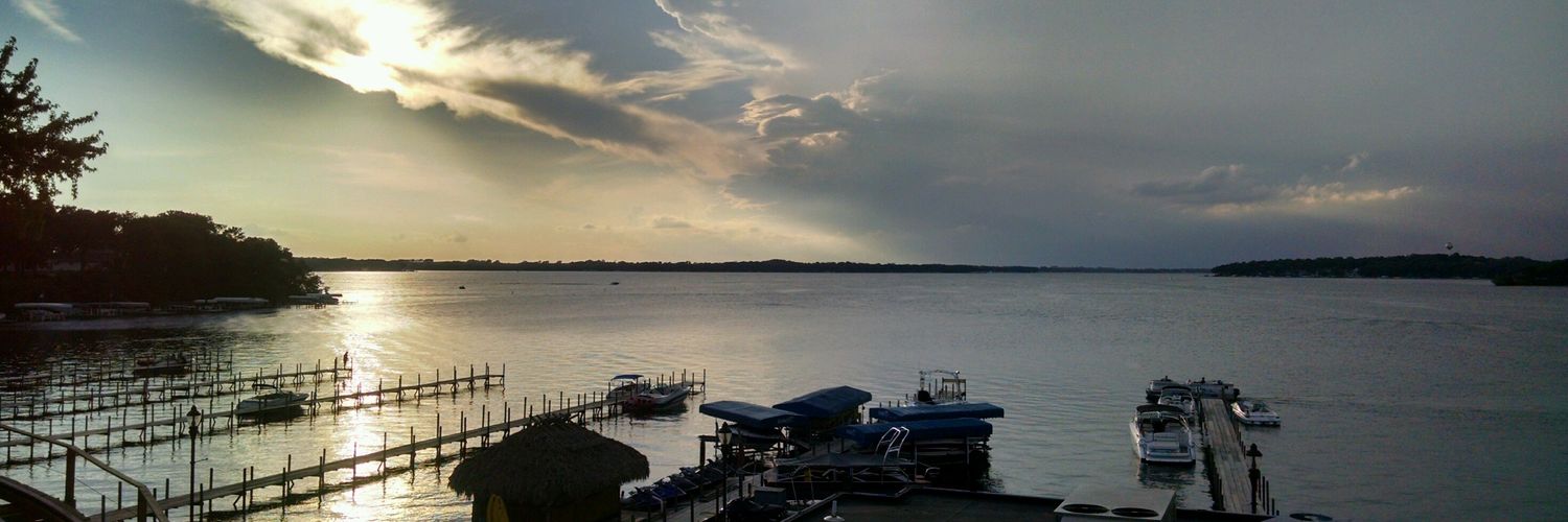 Arah like Sarah no S banner