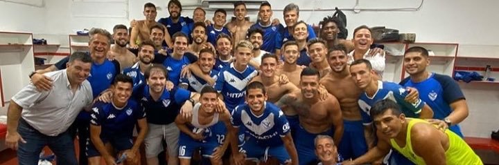 JuliiFama's profile banner image