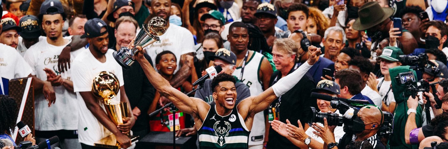 KneesDeepOnEm's profile banner image