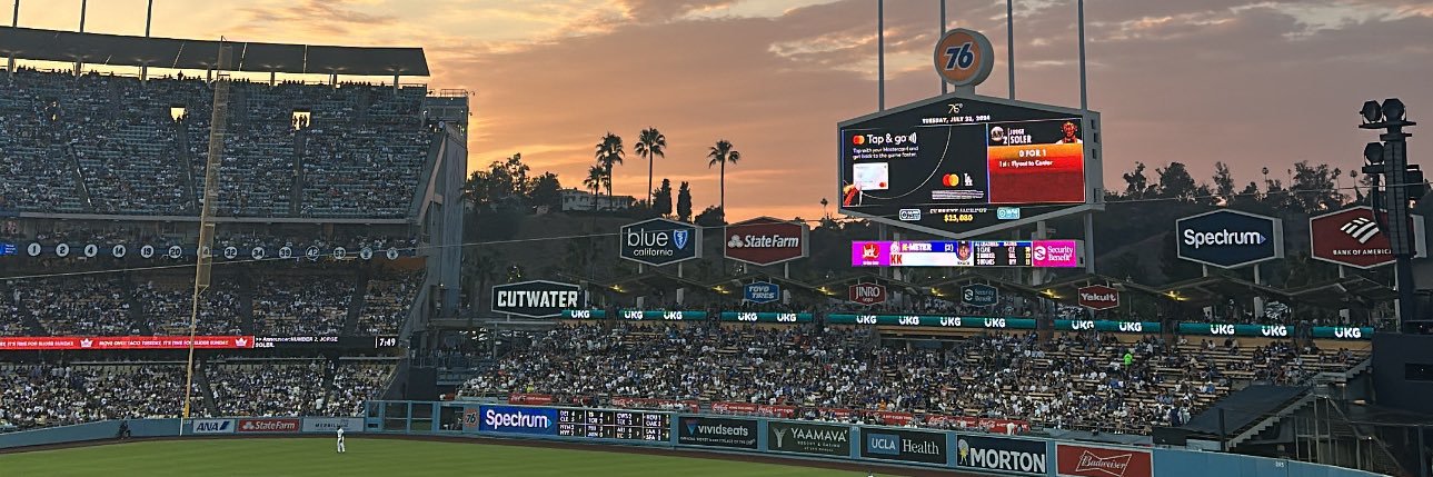 crrystaal_02's profile banner image