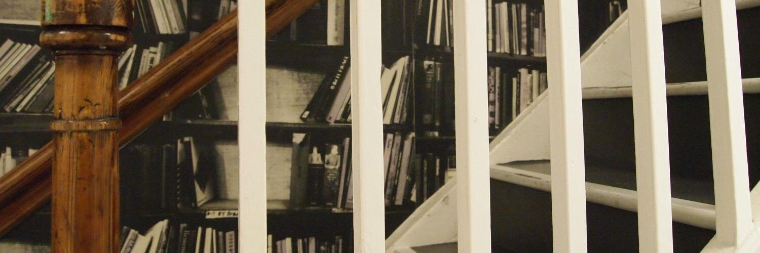 curlybee's profile banner image