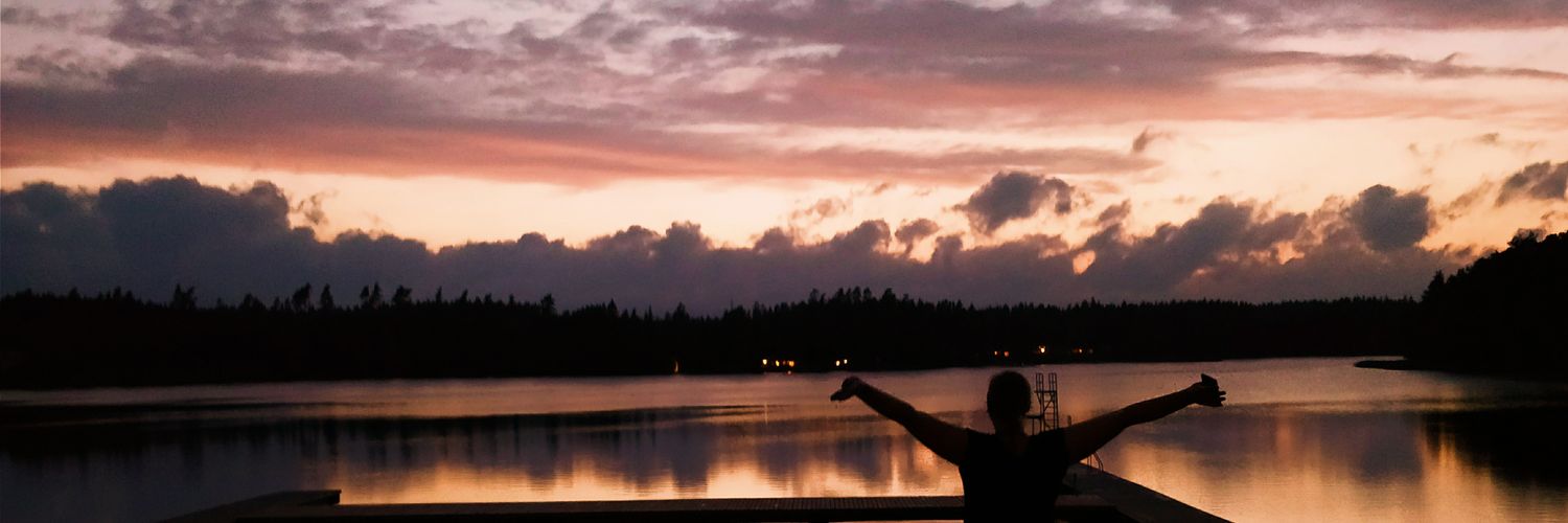 elinjarnry's profile banner image