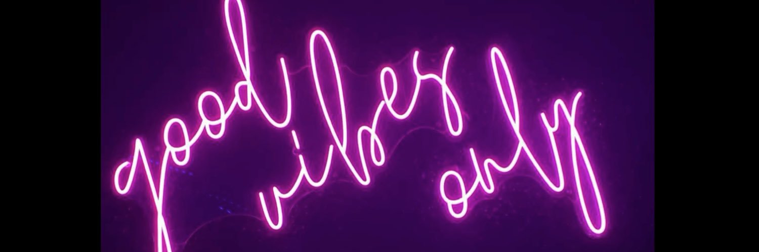 Delianataliee's profile banner image