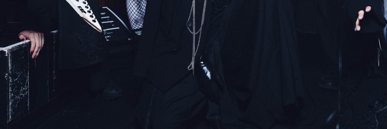 藍 banner