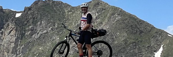 santitant Profile Banner