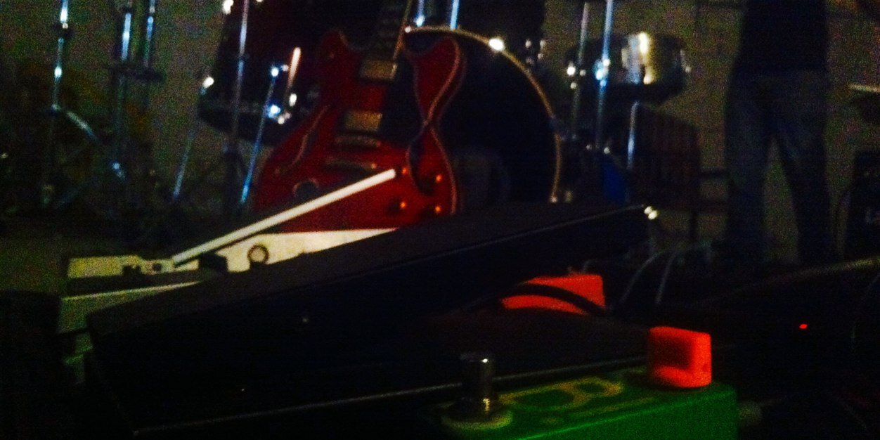 eleguitarplayer's profile banner image