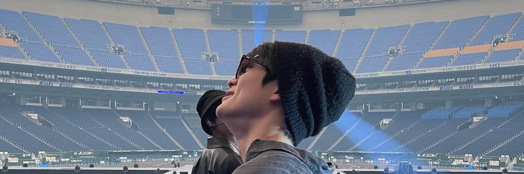 iamsommi's profile banner image
