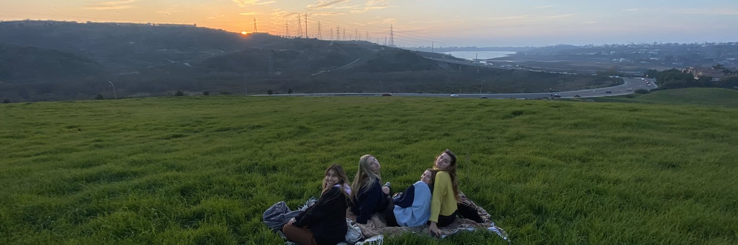 zoeymetschh's profile banner image