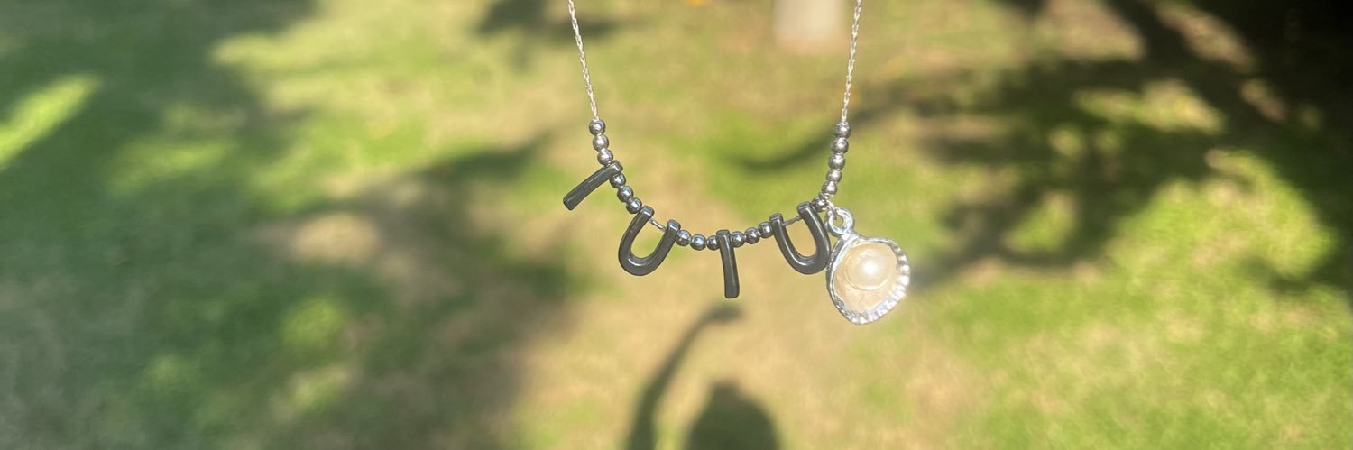 larumaih's profile banner image