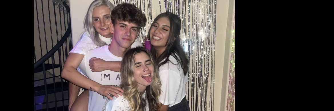 beeee_10's profile banner image