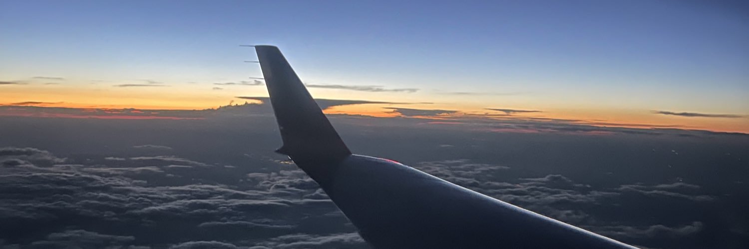 leeeeenaa_'s profile banner image