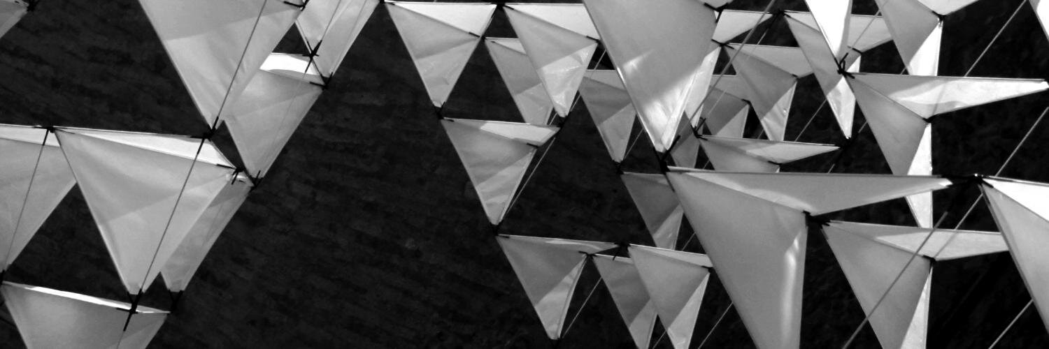 e.eaT banner