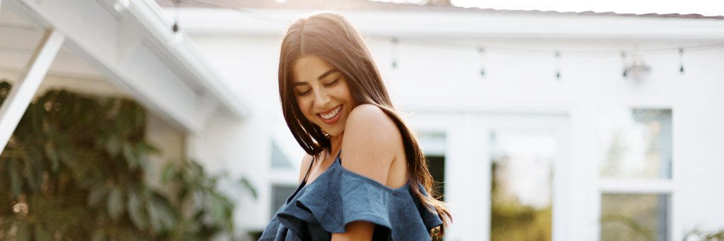 Daniella Monet banner