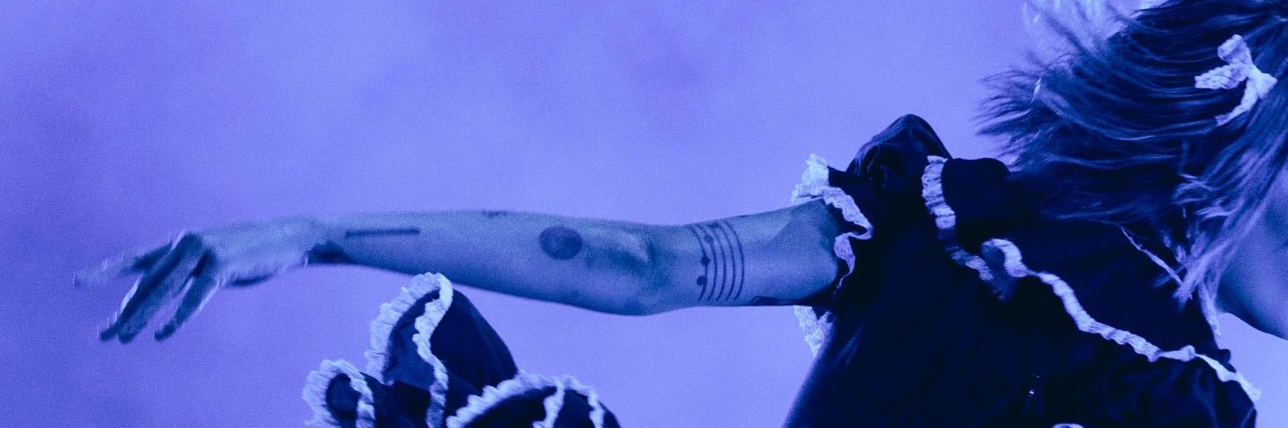 laura 💫 banner