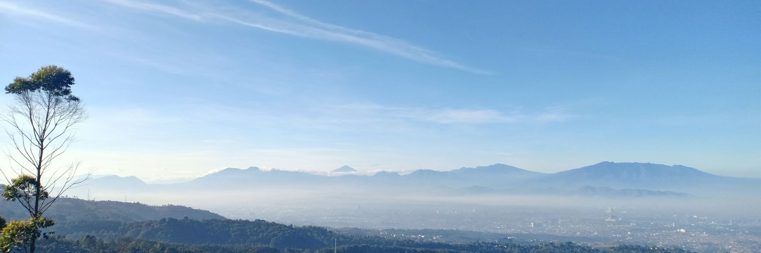 deviasofyani's profile banner image