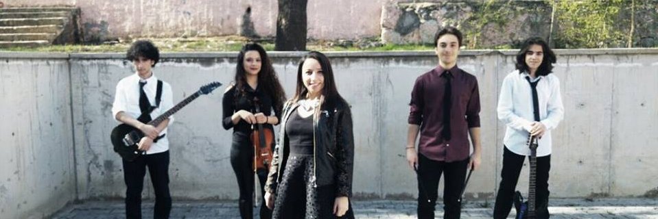 is_meliss's profile banner image
