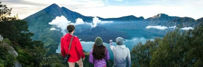 lombok_friendly's profile banner image