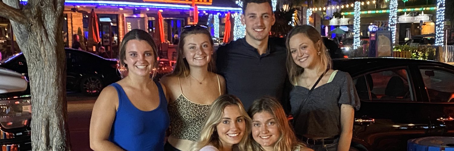PaigeAbbie's profile banner image