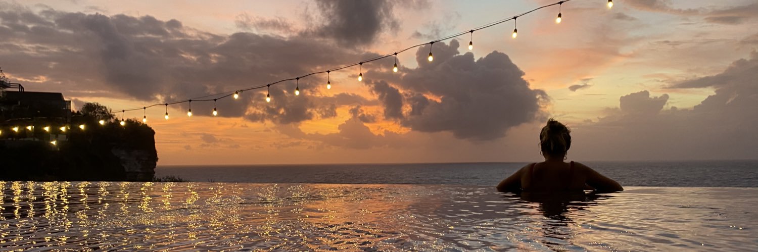 M A N O N 🌍 banner