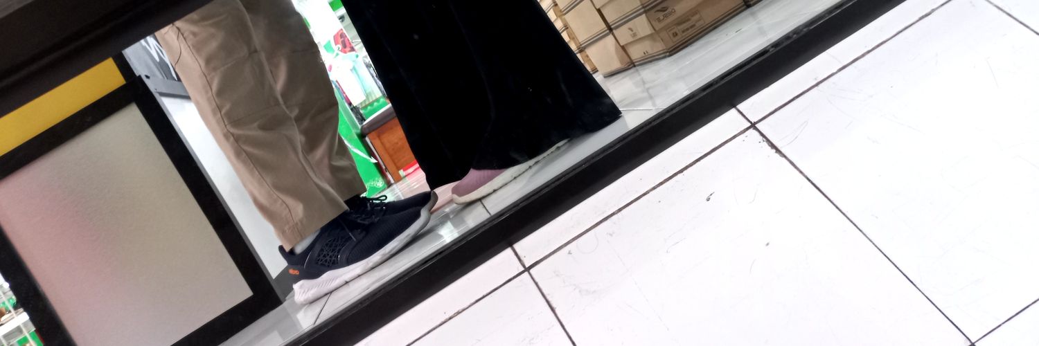 qoonnii's profile banner image