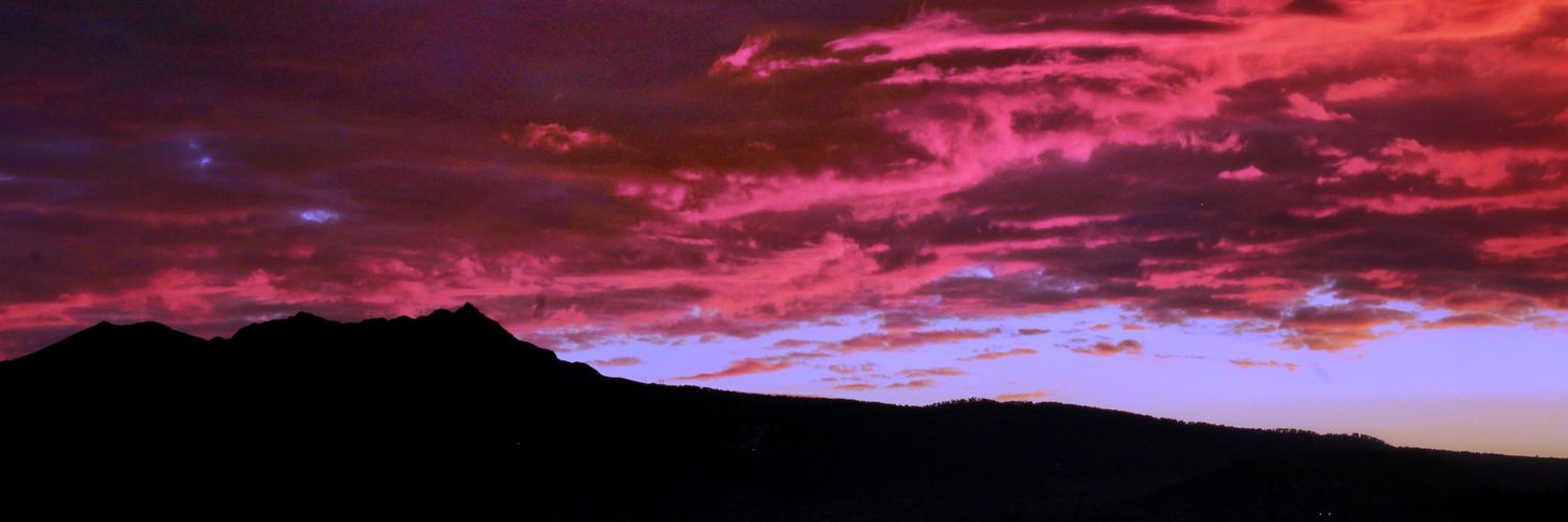 AndracaRebeca's profile banner image
