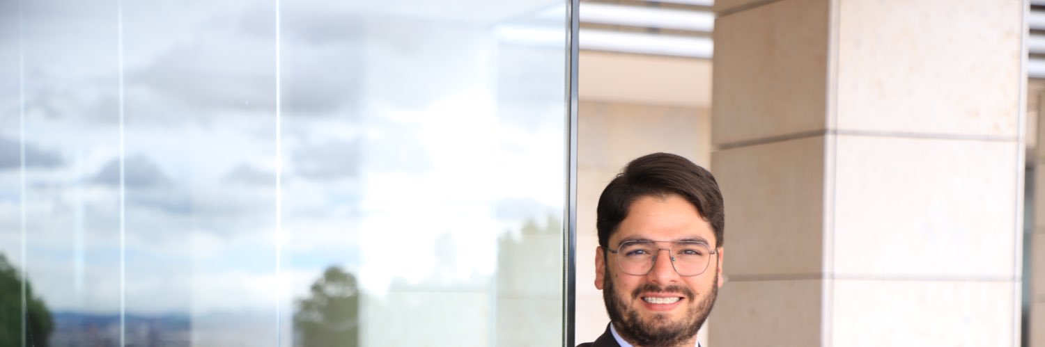 Carlos A Chinchilla banner