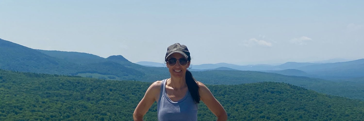 hollyfiola's profile banner image