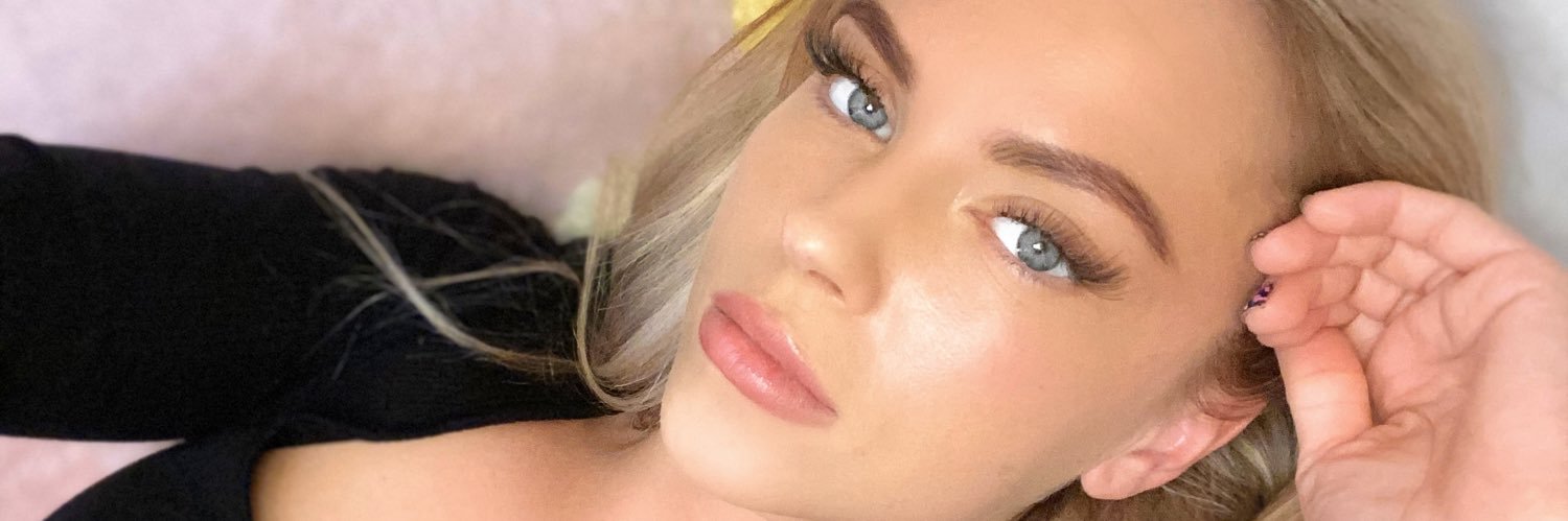 mia_sylvester's profile banner image