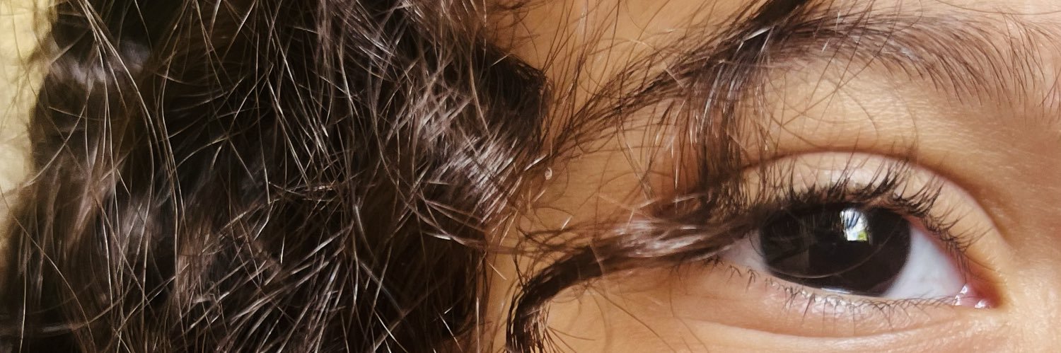alineaemo's profile banner image