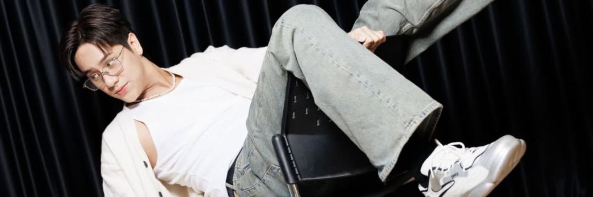 Lari_sj's profile banner image