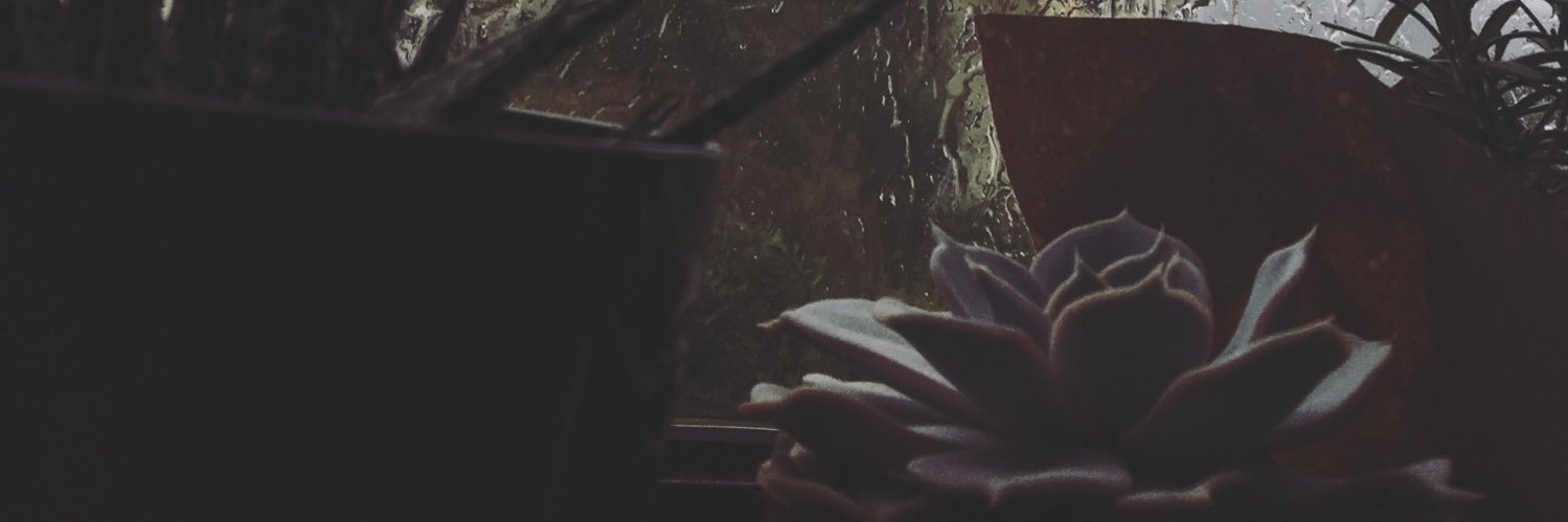 itsumrld's profile banner image
