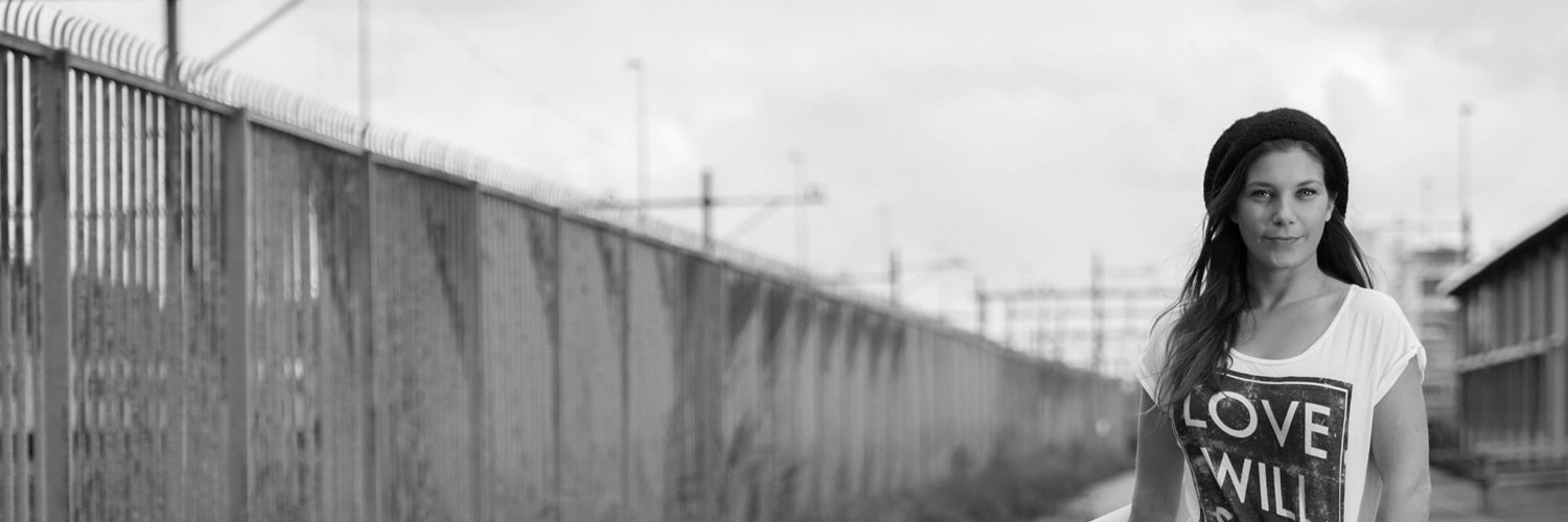 Doenja's profile banner image