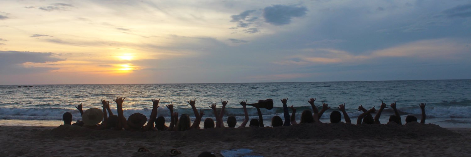 perezasstrid's profile banner image