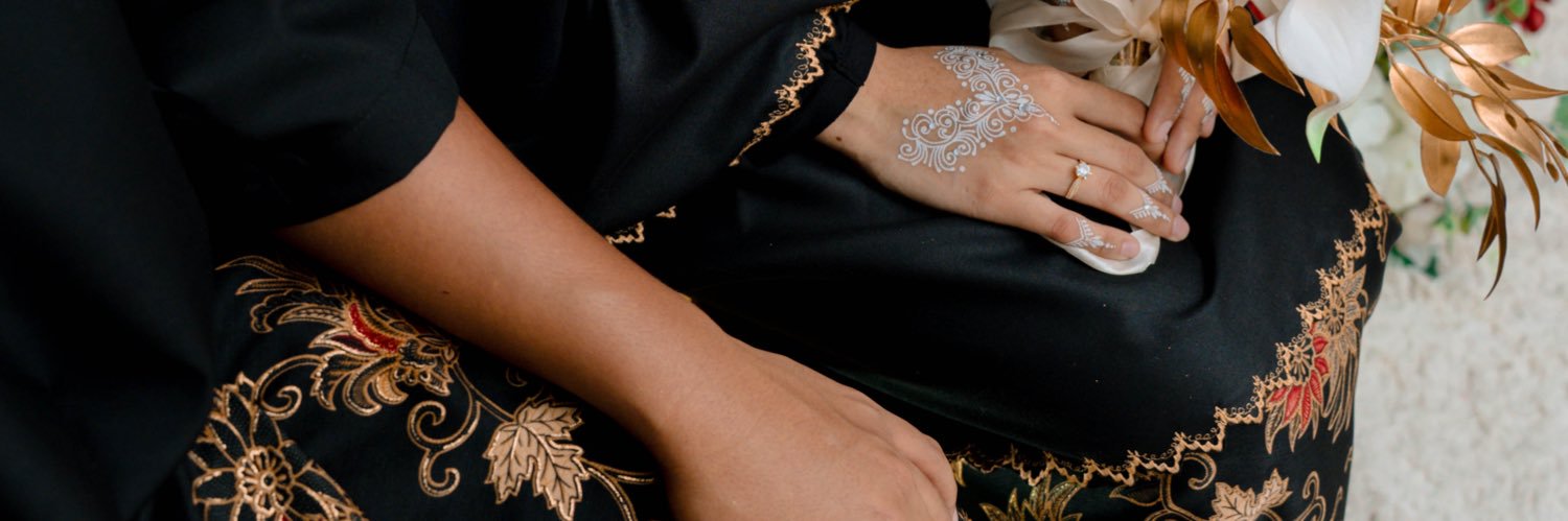 bella_hsna's profile banner image