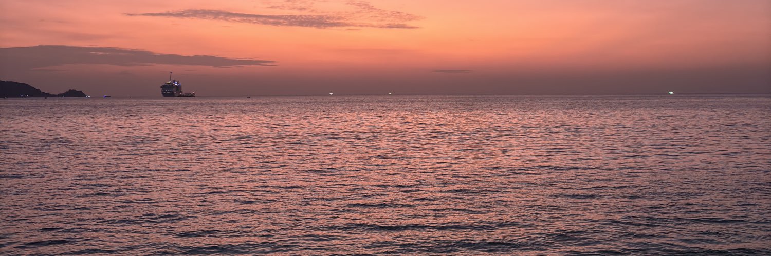 ina1306's profile banner image