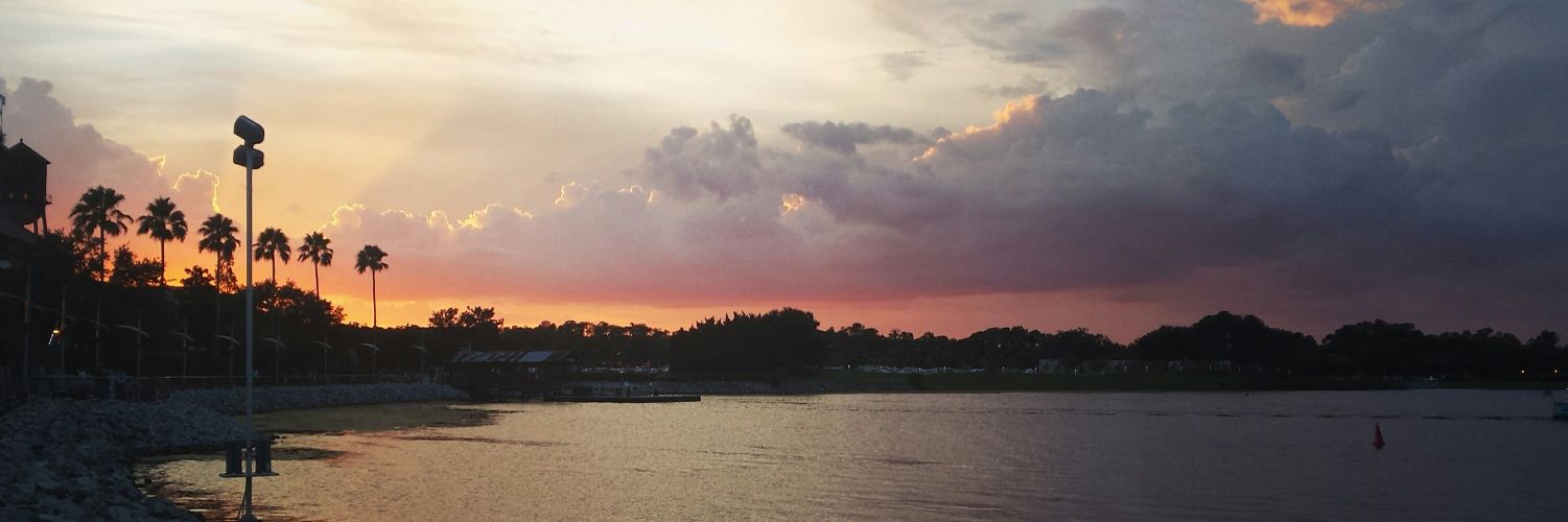 bre13lynn's profile banner image