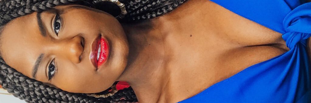 AnnyCarolineV's profile banner image