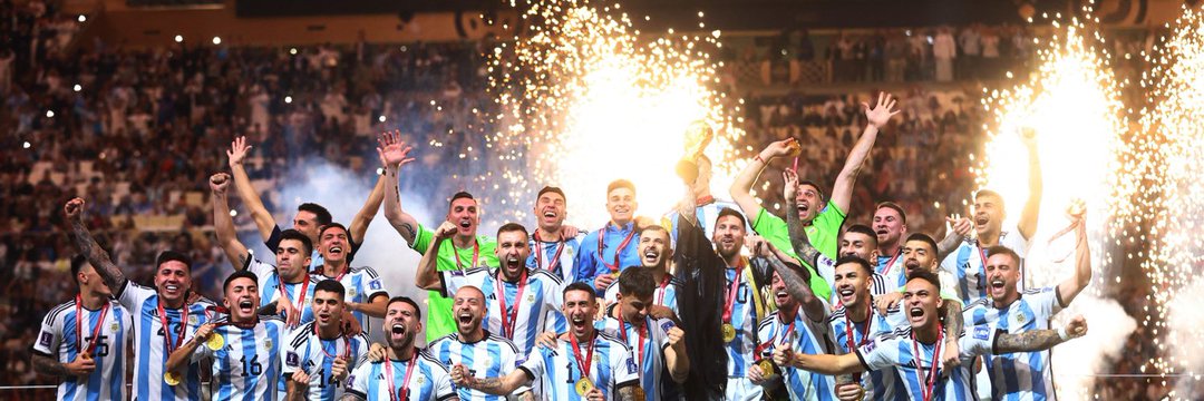 🦅 banner