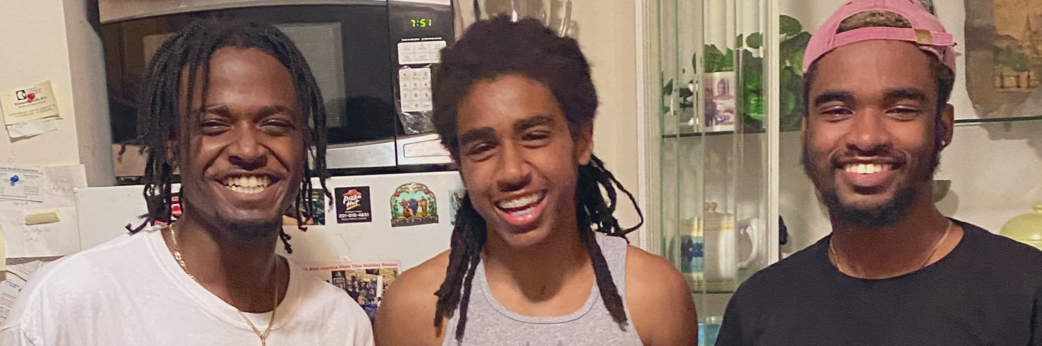 YaniInTheLobby's profile banner image