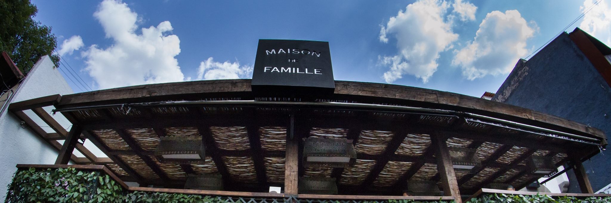 Maison de Famille banner