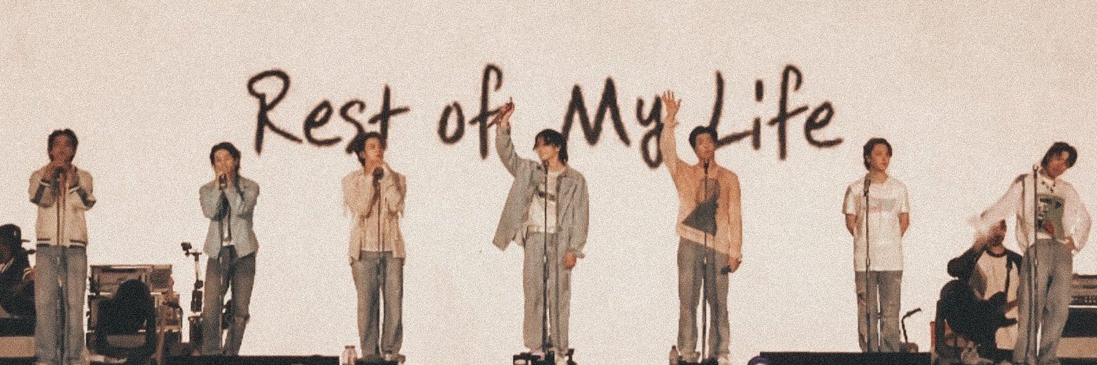 Dee🦋⁷ | ARIRANG banner