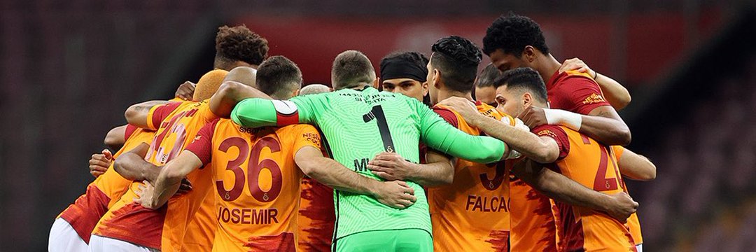 emre 🟨🟥 banner