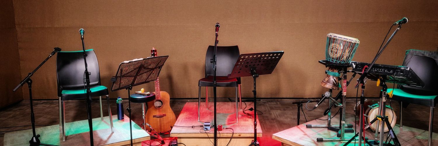 dwitheband's profile banner image