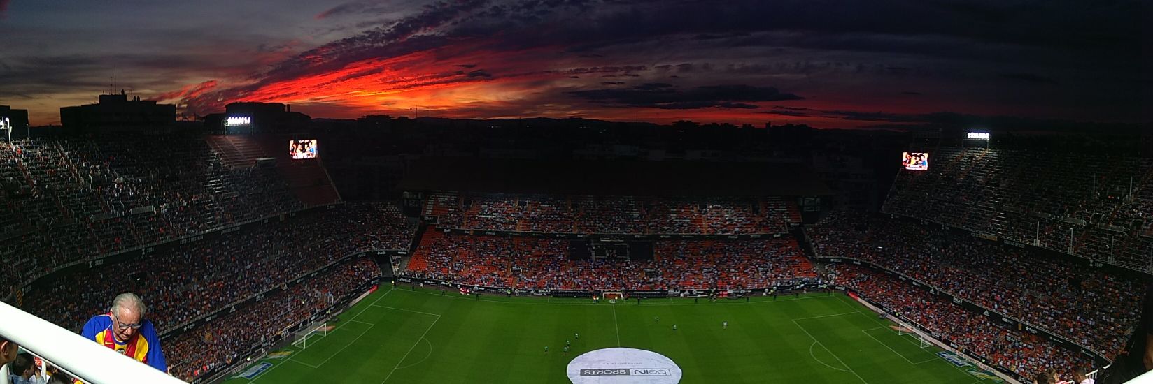VzarzoVCF's profile banner image