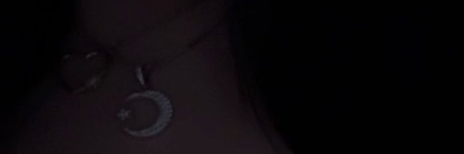 dhs1confessions's profile banner image
