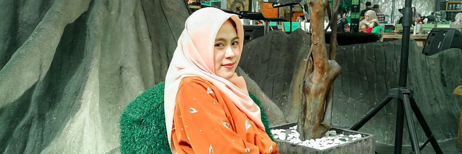 Aprililian1Ad's profile banner image