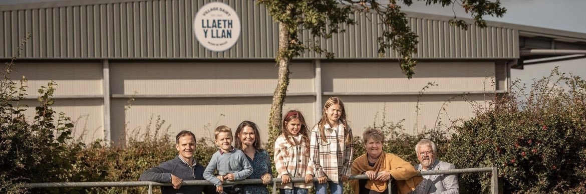 Llaeth y Llan banner