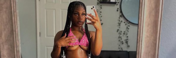 AngieXxoo1 Profile Banner