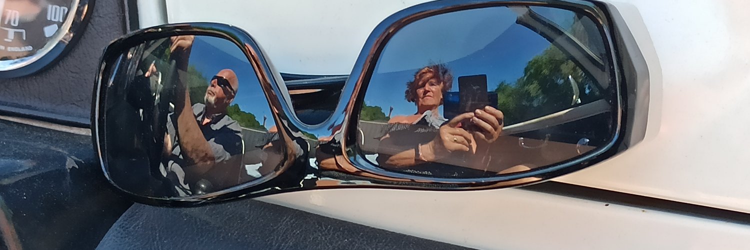 awampie's profile banner image