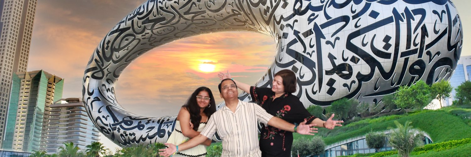 vhiyer's profile banner image